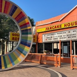 Welcome Home boardwalk