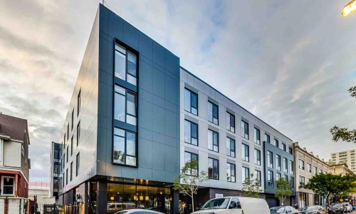 uptown chicago street scene - up and coming chicago neighborhoods uptown