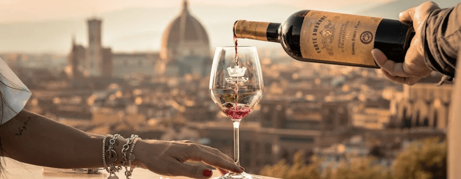 wine glass with Chicago skyline - Chicago wine tasting events