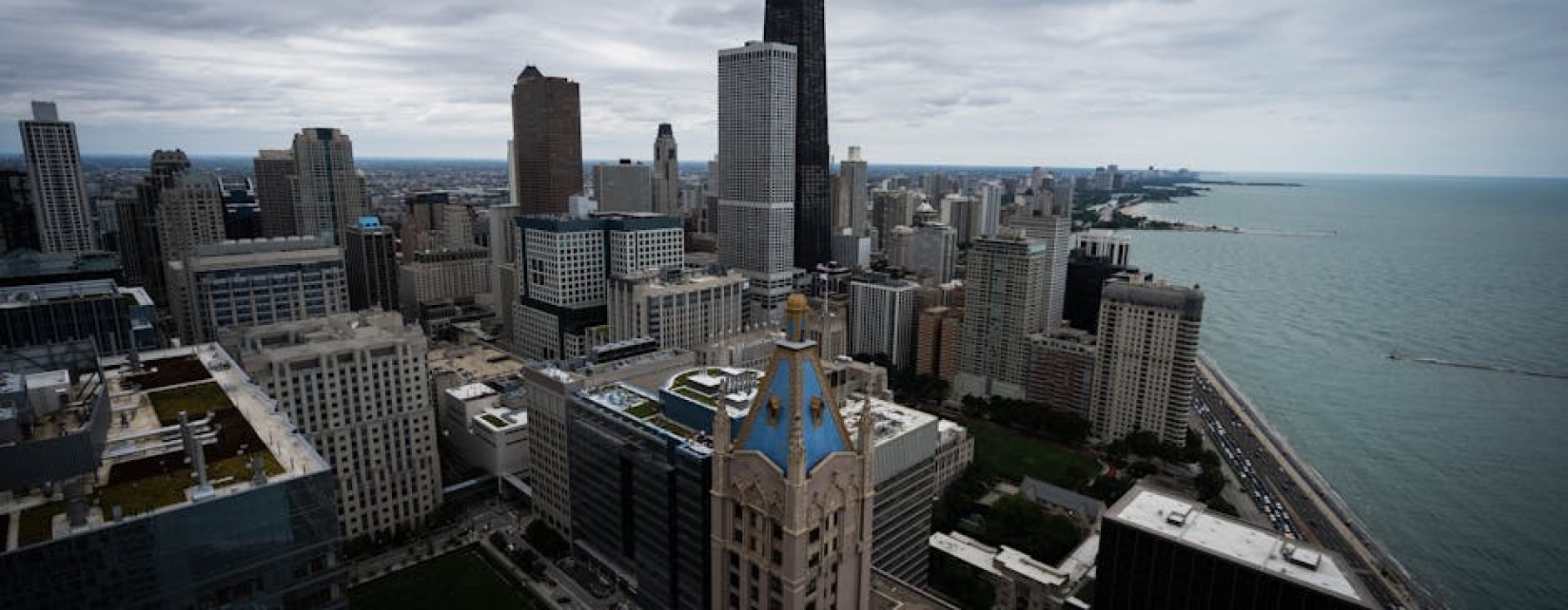uptown chicago skyline lakefront apartments - Uptown Chicago apartments for rent