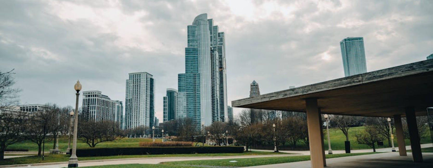 High-rise apartments Uptown Chicago