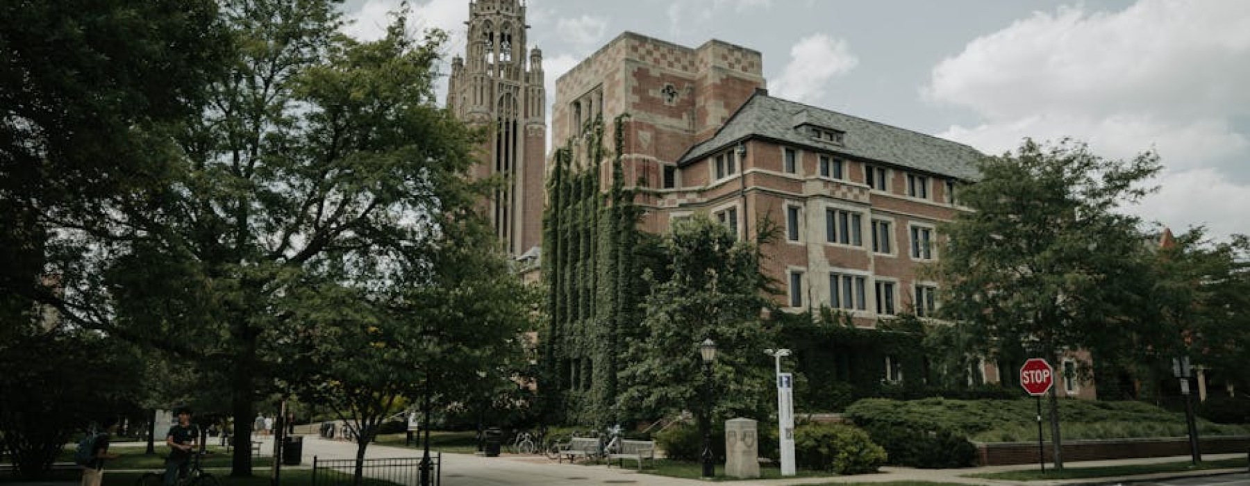 Uptown Chicago neighborhood street - is the uptown neighborhood in chicago safe