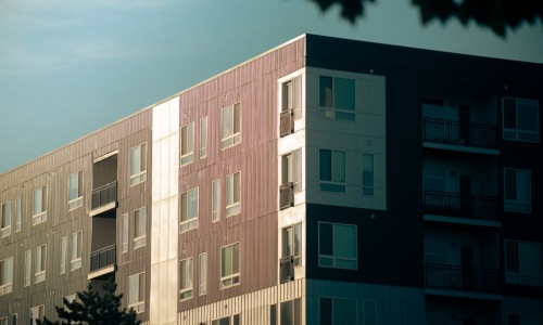 solo housing for singles studio apartment Uptown Chicago urban living