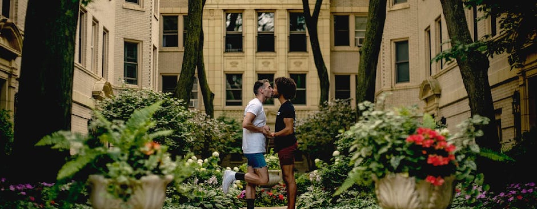 Chicago Uptown neighborhood - five places to go in chicago's uptown neighborhood